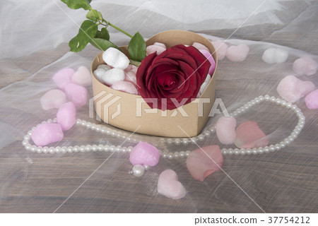 Wedding arrangement 37754212