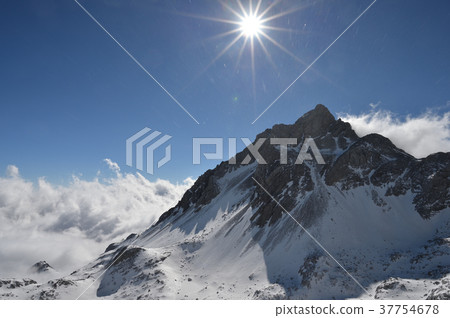 Tamlong雪山 37754678