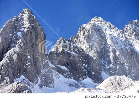 Tamlong雪山 37756479