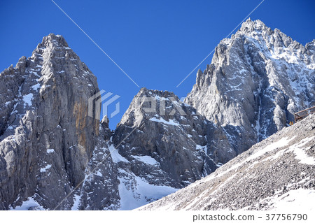 Tamlong雪山 37756790