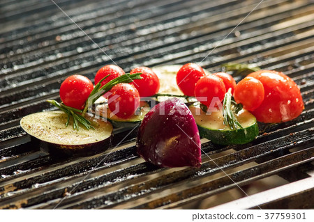 Grilling vegetables. 37759301