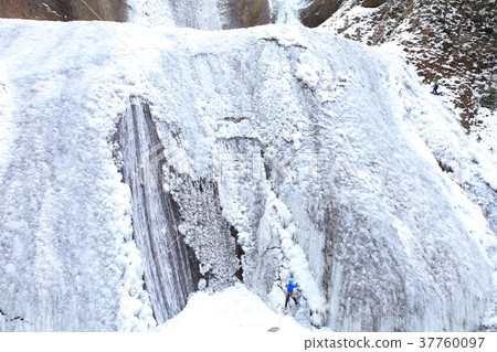 福田的冰山和冰登山者 37760097