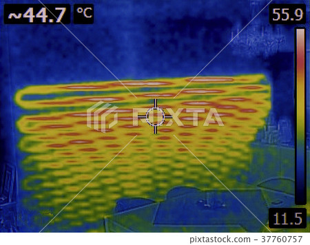 Under Wall Thermal Imaging 37760757