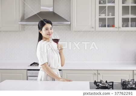 Housing, living, housewife, Korean Housing, living, housewife, Korean 37762291