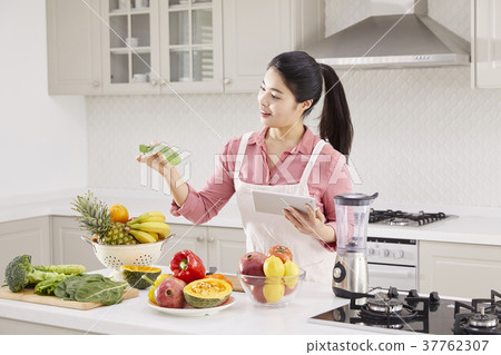 Housing, living, housewife, Korean Housing, living, housewife, Korean 37762307