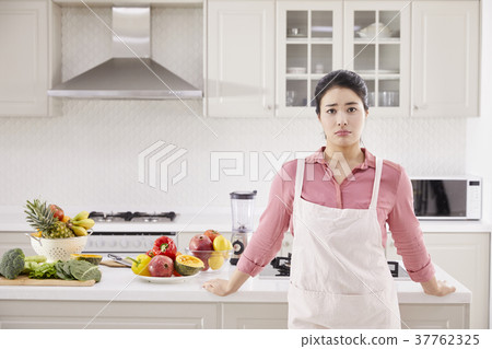 Housing, living, housewife, Korean Housing, living, housewife, Korean 37762325