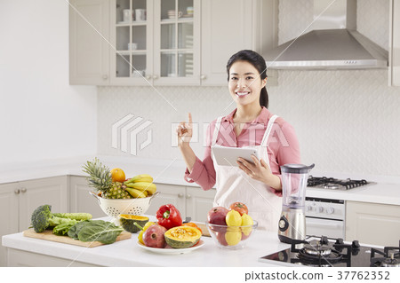 Housing, living, housewife, Korean Housing, living, housewife, Korean 37762352