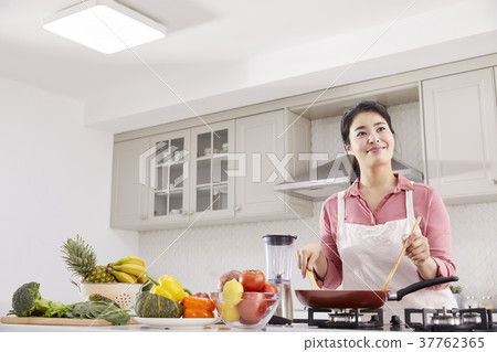 Housing, living, housewife, Korean Housing, living, housewife, Korean 37762365