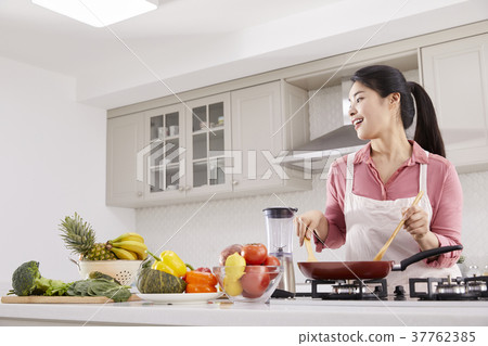 Housing, living, housewife, Korean Housing, living, housewife, Korean 37762385