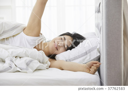 Houses, Bedrooms, Living, Women, Koreans 37762583