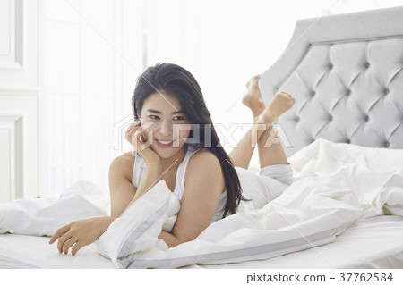 Houses, Bedrooms, Living, Women, Koreans Houses, Bedrooms, Living, Women, Koreans 37762584