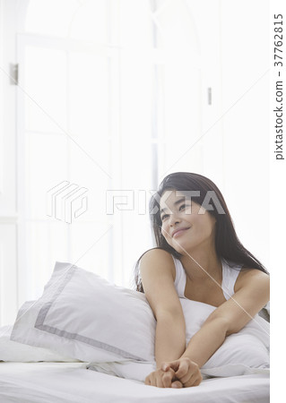 Houses, Bedrooms, Living, Women, Koreans 37762815