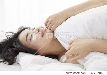 房子,生活,臥室,床,女人,韓國 房子,生活,臥室,床,女人,韓國 37762860