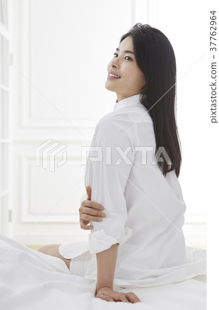 Houses, Bedrooms, Living, Women, Koreans Houses, Bedrooms, Living, Women, Koreans 37762964