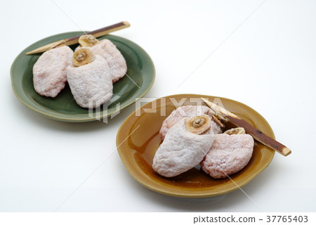 Ichida rice bowl dried rice cake plate filled with confectionery 2 dishes white background a-1 Ichida rice bowl dried rice cake plate filled with confectionery 2 dishes white background a-1 37765403