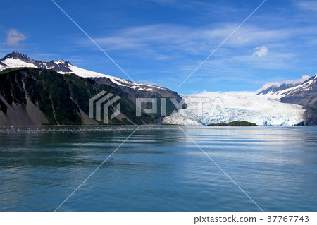 Glacial Flow in Kenai Fjords, Aialik Glacier what 37767743