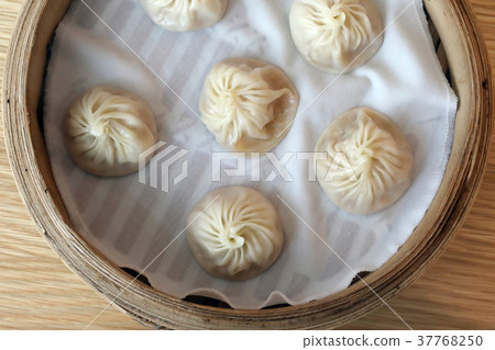 Dim Sum steamed 37768250