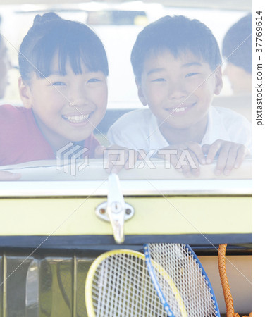 家人開車 家人開車 37769614