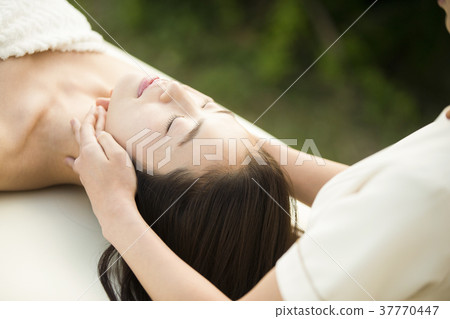 女人度假村埃斯特 女人度假村埃斯特 37770447