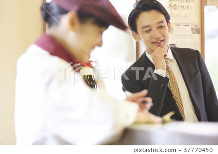 來買蛋糕的商人 37770450