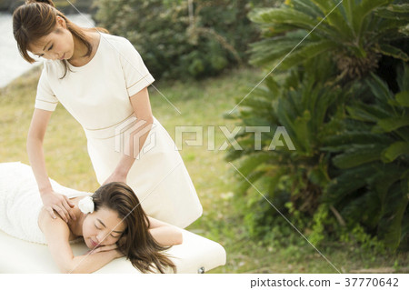 女人度假村埃斯特 37770642