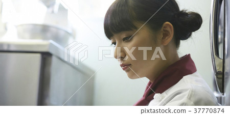 Patissier學徒形象 37770874
