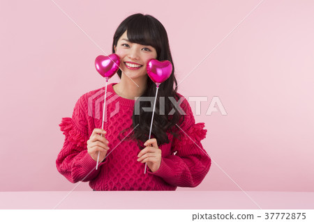 Woman with heart Woman with heart 37772875