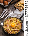 Pasta with bacon, egg and cheese 37775672