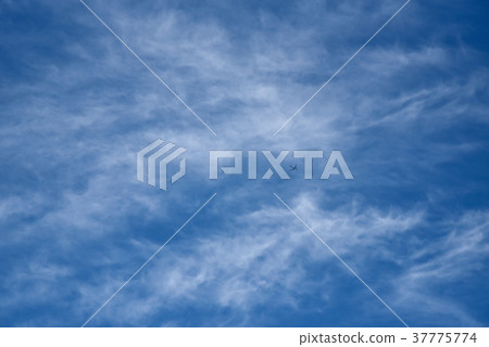 天空和雲彩 天空和雲彩 37775774