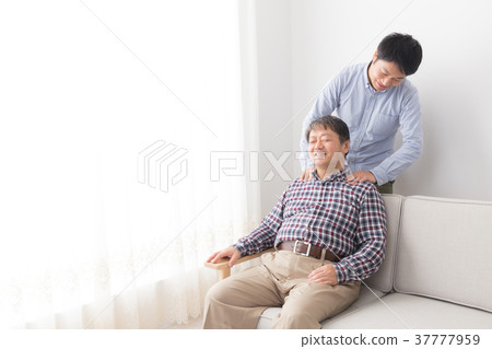 Male and child Male and child 37777959