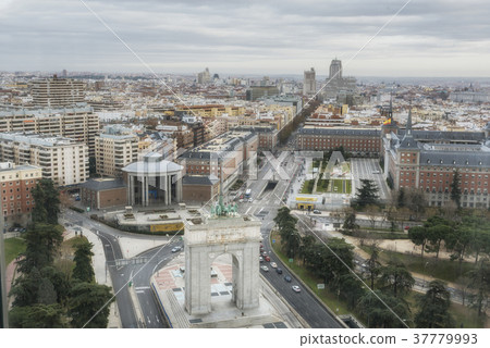 Madrid centre city, Memory Arch on the Moncloa Sq 37779993