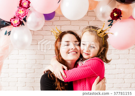 The cute little princesses The cute little princesses 37781155
