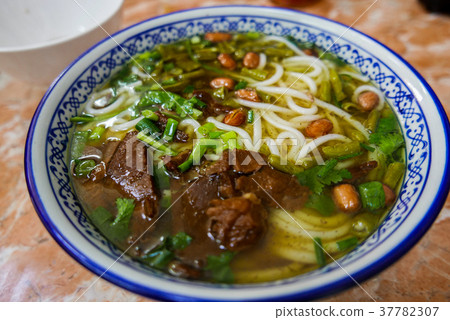 Lamian a Chinese traditional noodle food. 37782307