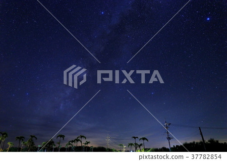 Kohama Island Star Summer Triangle and Milky Way 37782854