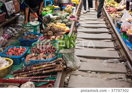 Makeron市場“Talato Rom Hoop”Maeklong市場 Makeron市場“Talato Rom Hoop”Maeklong市場 37787302