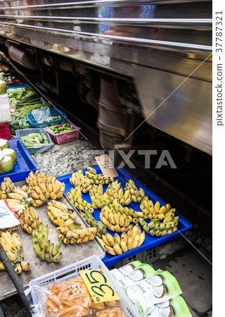 Makeron Market "Talato Rom Hoop" Maeklong Market Makeron Market "Talato Rom Hoop" Maeklong Market 37787321