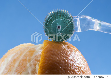 Dermaroller for medical micro needling therapy 37788706