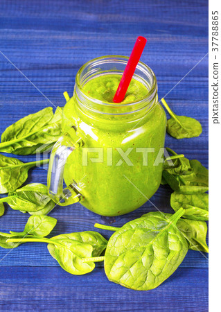 fresh spinach smoothie 37788865