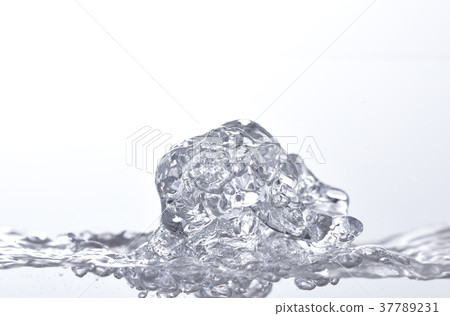 Spring water 37789231