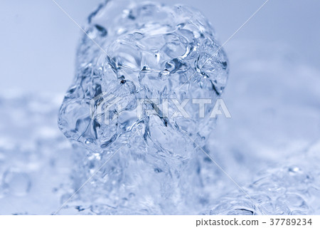 泉水 泉水 37789234