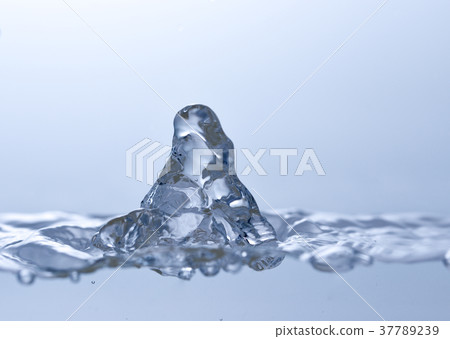 泉水 泉水 37789239