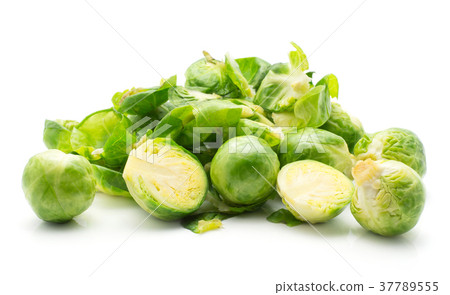 Boiled brussels sprout isolated 37789555