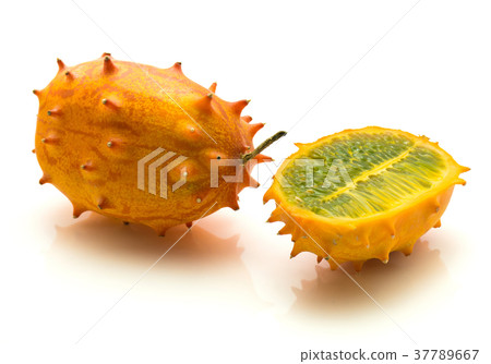 Fresh kiwano isolated on white 37789667