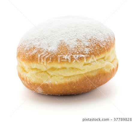 Fresh sufganiyah isolated on white 37789828