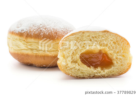 Fresh sufganiyah isolated on white 37789829