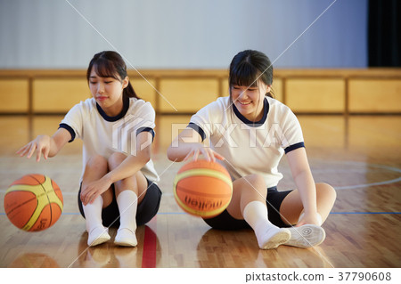健身房女學生籃球 健身房女學生籃球 37790608