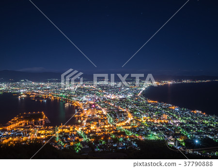 日本三大夜景（從富士山俯視的函館夜景） 37790888