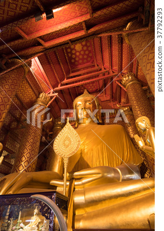 泰國Ayutthaya Wiharn Plamon組合坑 37792293