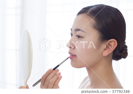 Women's makeup Women's makeup 37792386