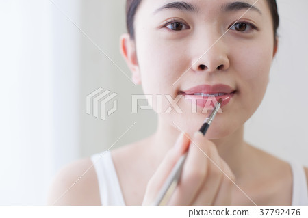 Women's makeup Women's makeup 37792476